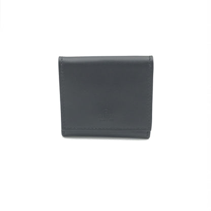 Gucci Compact Leather Wallet With Sleek Design