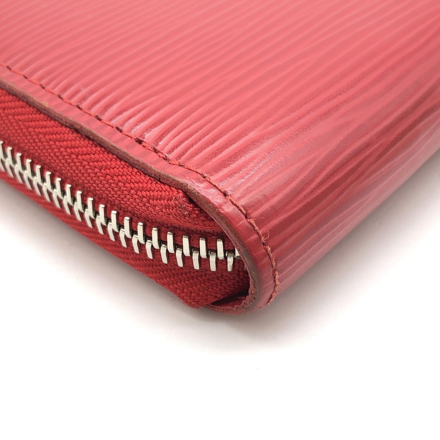 Louis Vuitton Red Epi Leather Zippy Wallet