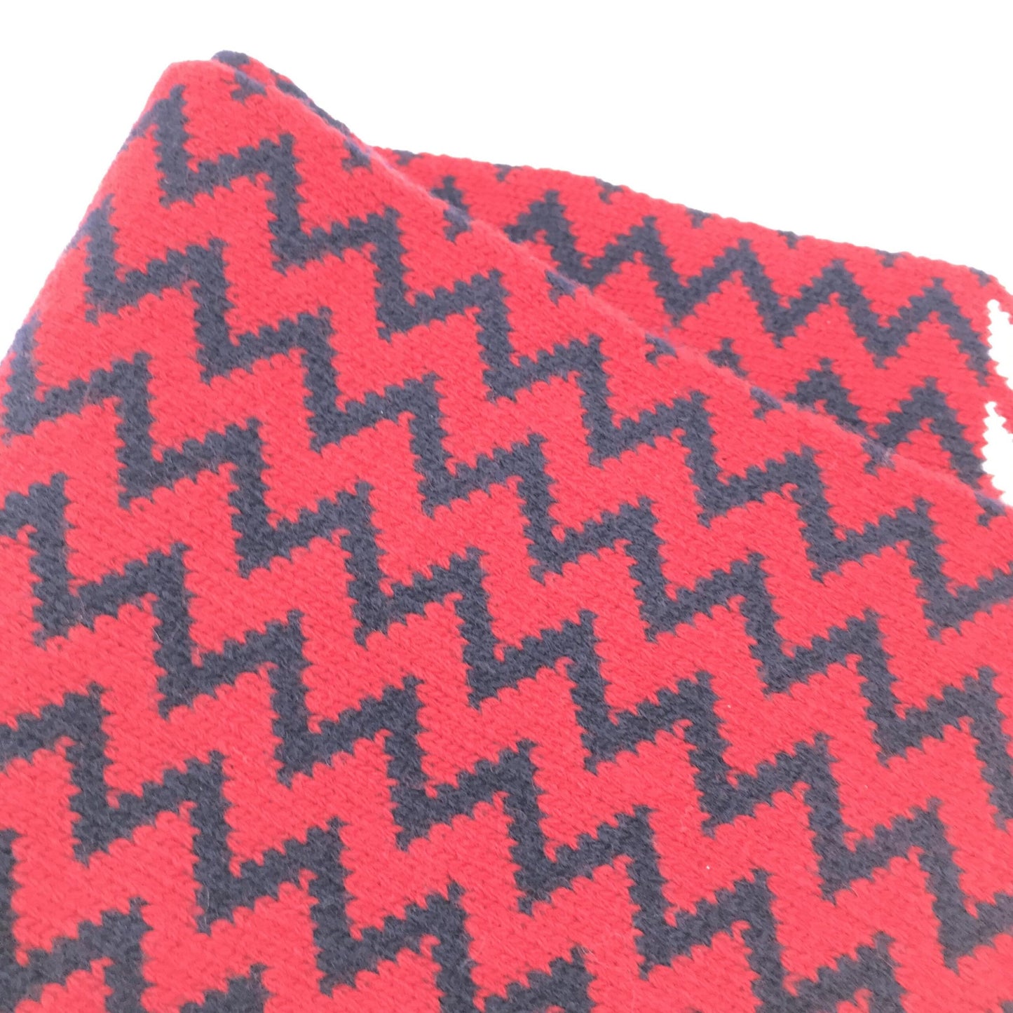 Gucci Red Zigzag Wool Knit Scarf